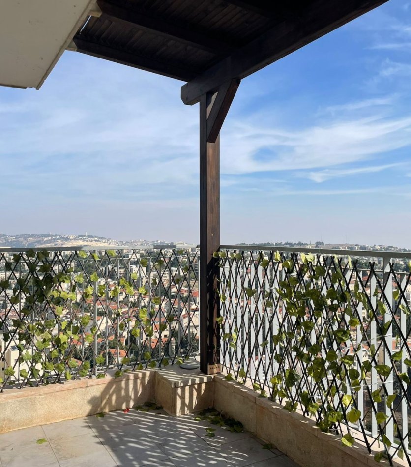 79f6225d a26d 494b 8d1c db39283a8758