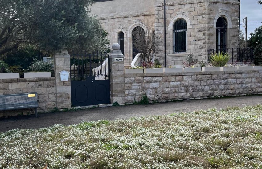 20568bfd de9b 498b a2b0 fd8519a31e12