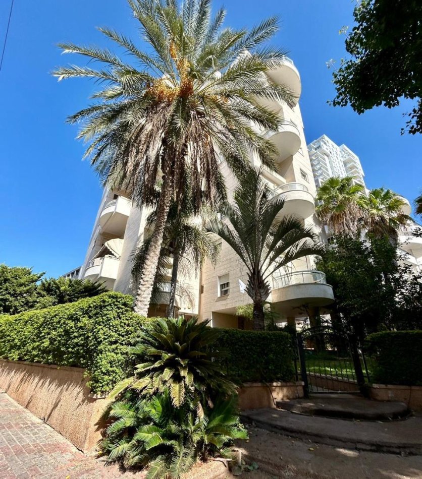 5f2ca524 e73e 4ad9 8d2a 58505afde6fc