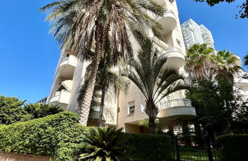 5f2ca524 e73e 4ad9 8d2a 58505afde6fc