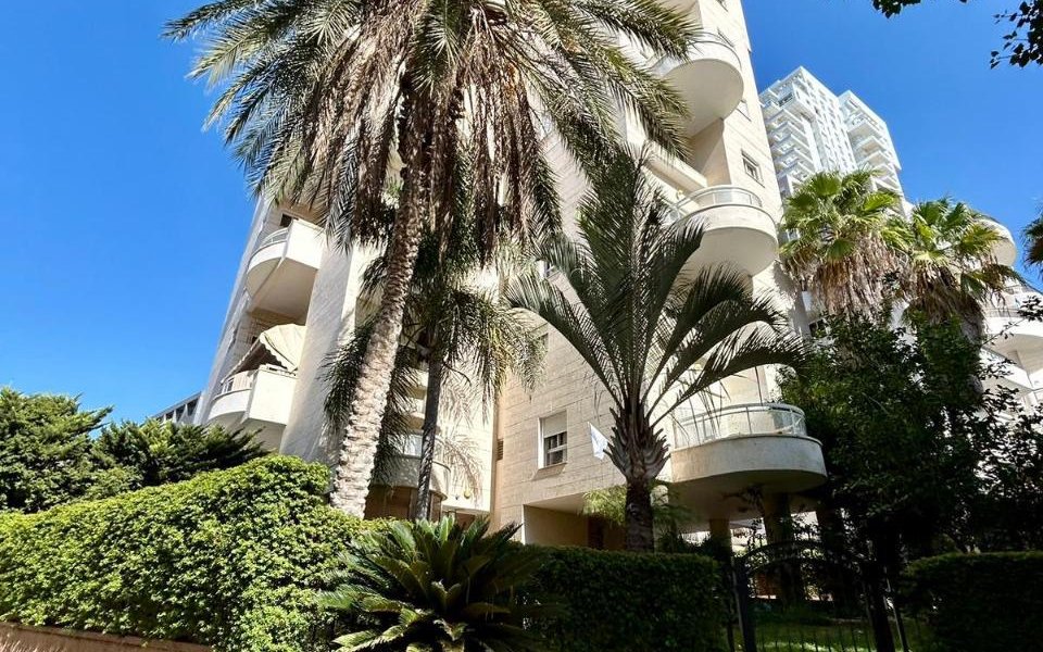 5f2ca524 e73e 4ad9 8d2a 58505afde6fc