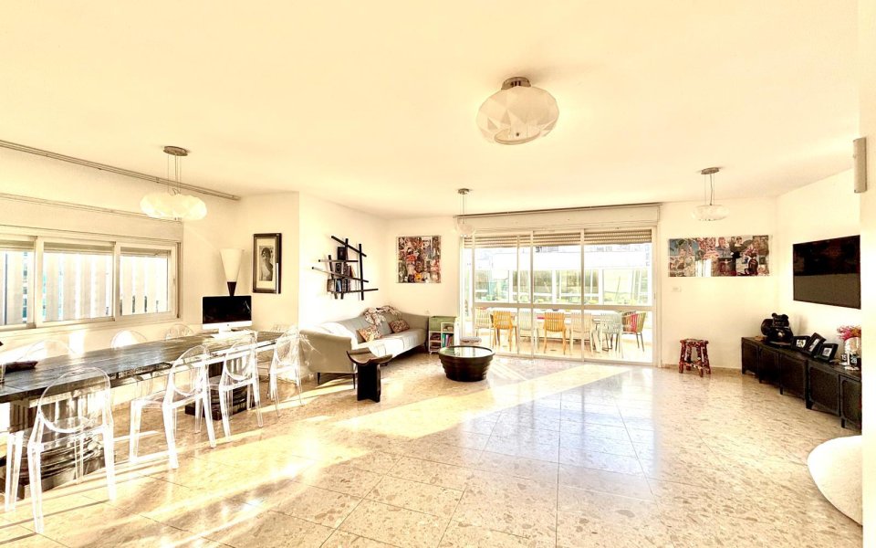 a907d8d4 4824 4a49 be39 dba473f35199