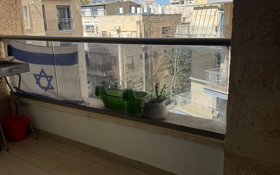 1863a7af 39e4 4a86 a957 c56d78f84f47